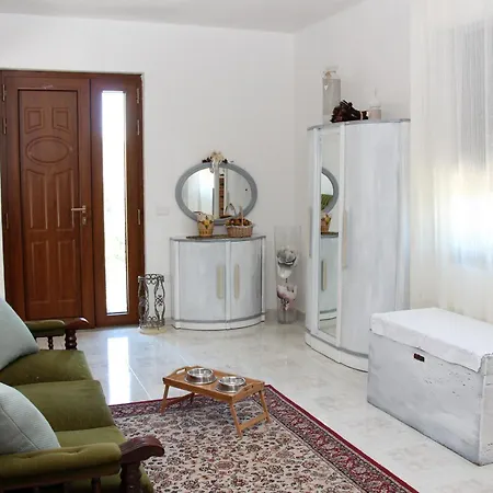 Bed & Breakfast Agribnb Casa Furnaredda Laurenzana